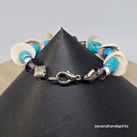 Shell and Turquoise Colored beads bracelet. 6.5" - Picture 4 of 5